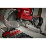 Milwaukee Dual-Bevel Sliding Compound Miter Saw M18 FUEL 2734 - Image 3